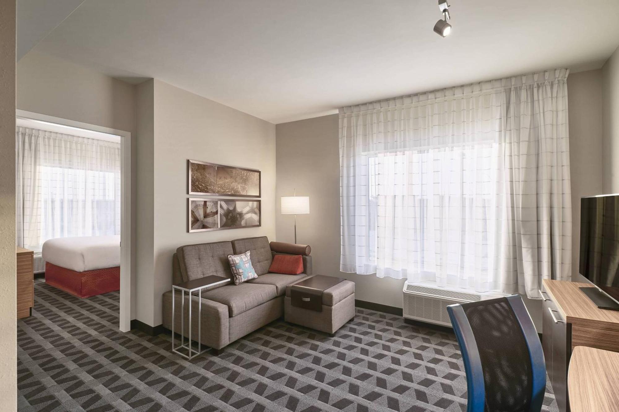 Towneplace Suites By Marriott Medicine Hat Exterior photo